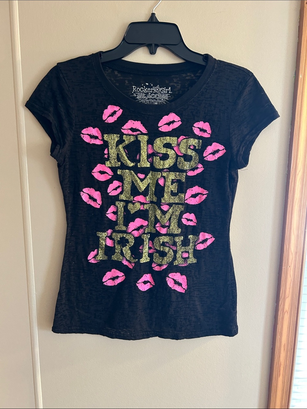 ALL ACCESS Black Short-Sleeve Tee with Green Glitter Slogan and Pink Kiss Prints
